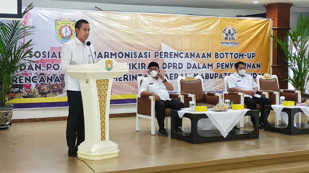 Baperlitbang Kabupaten Kendal Selenggarakan Kegiatan Sosialisasi Harmonisasi Perencanaan Bottom-Up dan Pokok-pokok Pikiran DPRD secara Hybrid