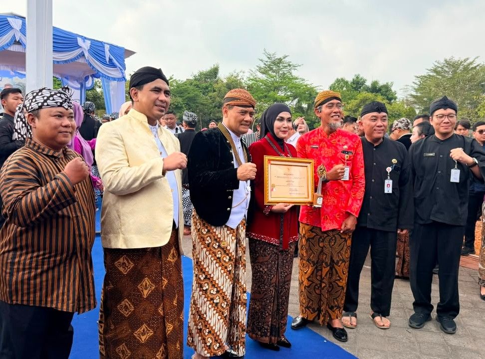 Sabet Dua Penghargaan Tingkat Provinsi, Kabupaten Kendal Raih Predikat Terbaik I PPD dan Top 10 IDSD Jawa Tengah 2026