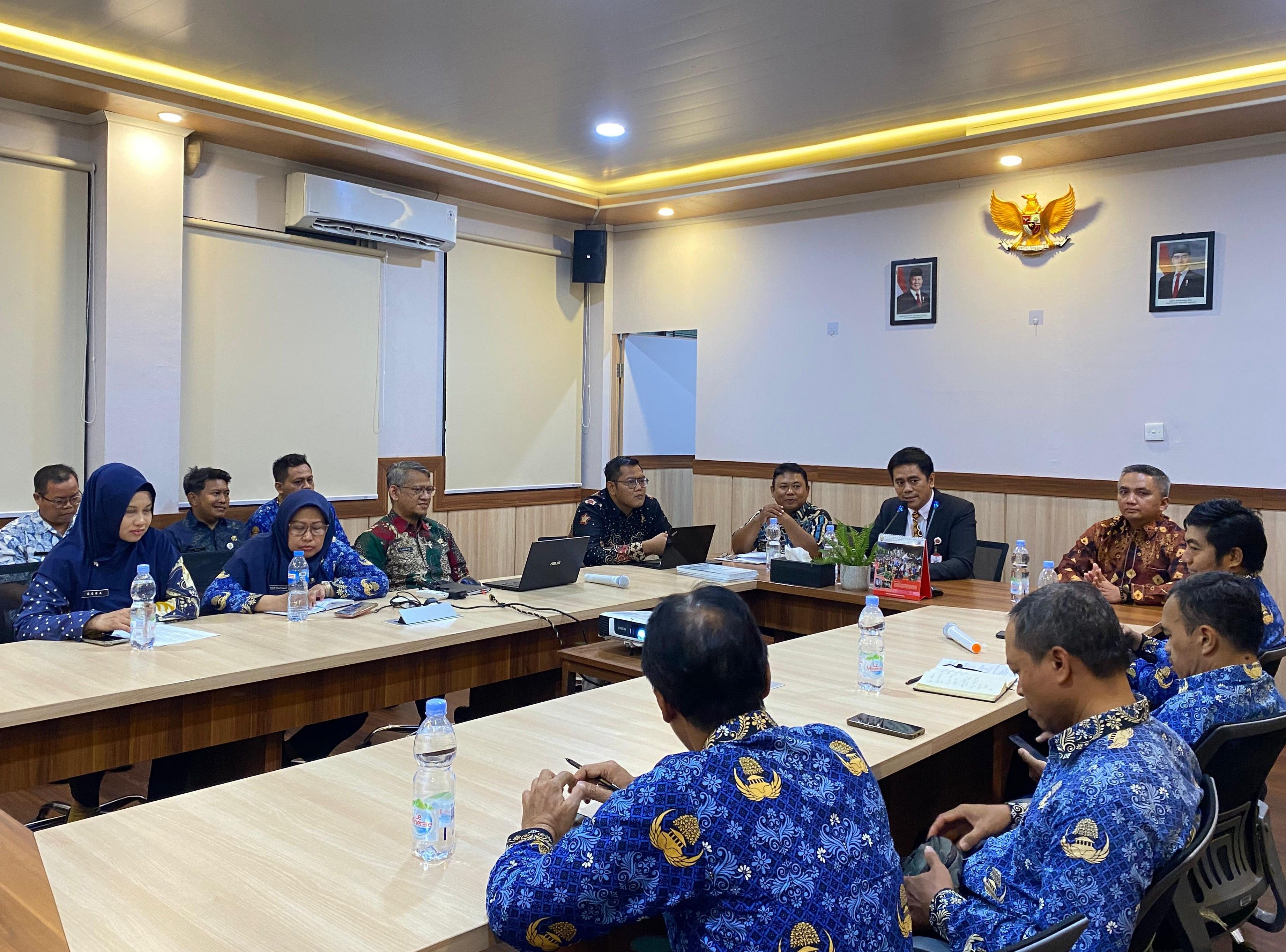 Perkuat Arah Kebijakan Riset Daerah, Bapperida dan BRIN Gelar FGD Penyelarasan dan Evaluasi RIPJPID